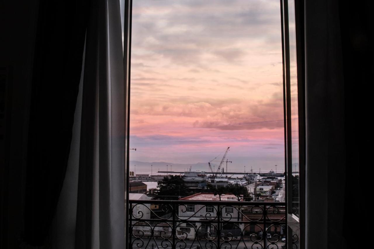 Aurora Luxury Rooms Napoli Bagian luar foto