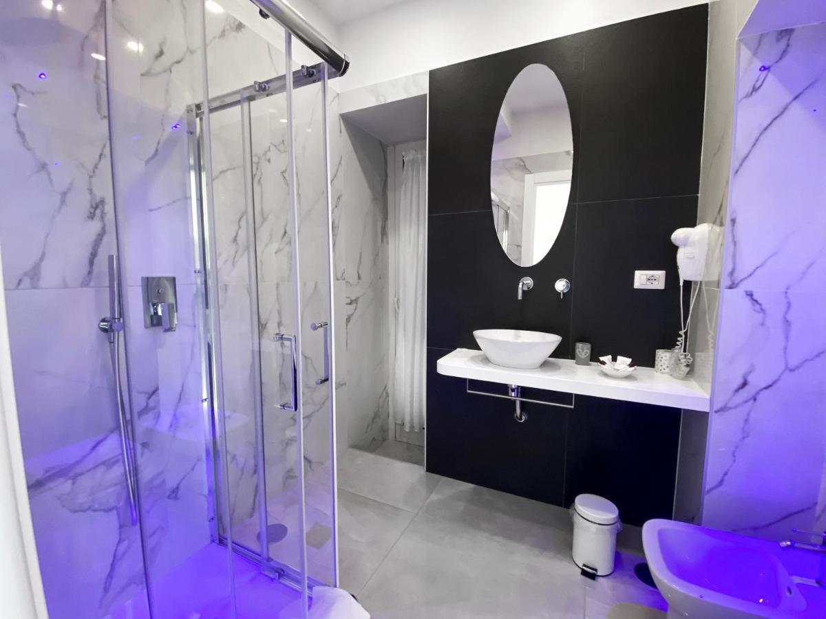 Aurora Luxury Rooms Napoli Bagian luar foto
