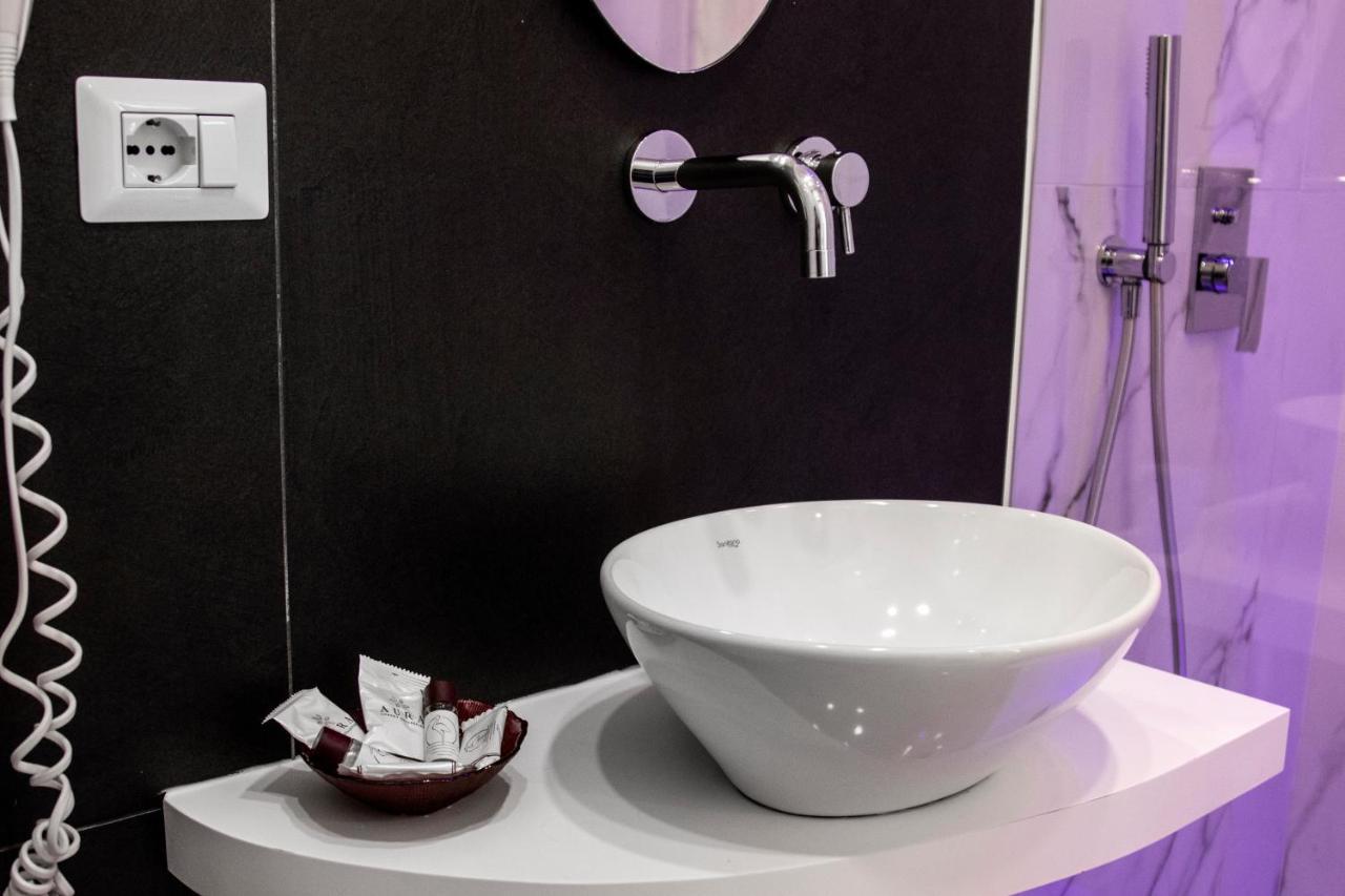 Aurora Luxury Rooms Napoli Bagian luar foto