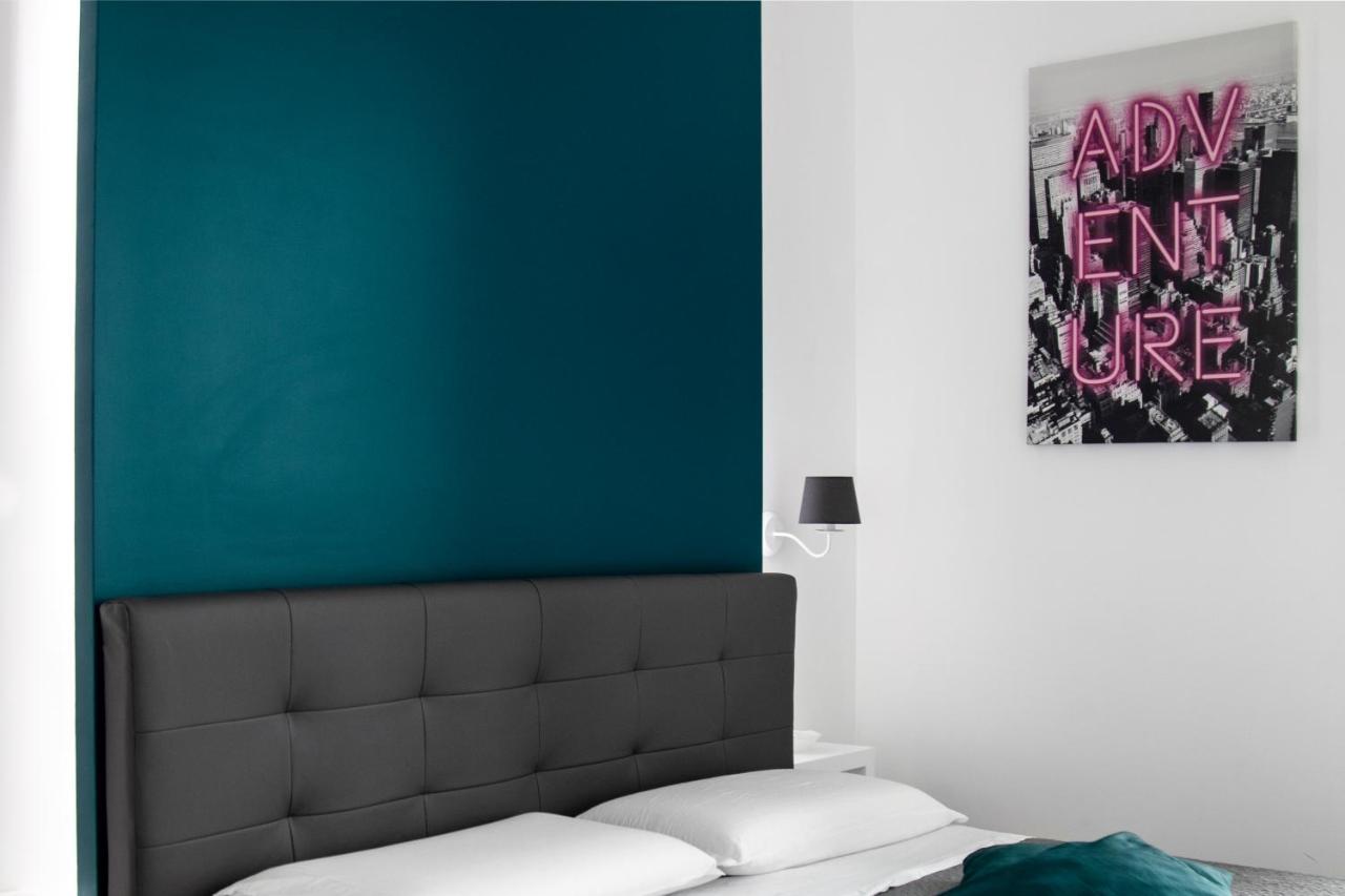 Aurora Luxury Rooms Napoli Bagian luar foto